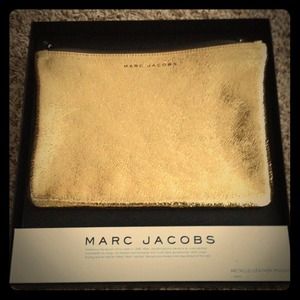 Marc Jacobs metallic leather pouch NWT Marc Jacobs metallic leather pouch NWT