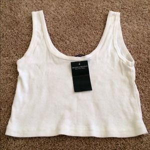 Brandy Melville tank top brand new never worn Brandy Melville tank top brand new never worn