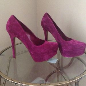 Pink suede Jessica Simpson Waleo pump Pink suede Jessica Simpson Waleo pump