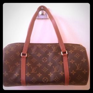 Louis Vuitton Handbags - 🚫Hold🚫 LV Papillion 30 handbag Louis Vuitton Handbags - 🚫Hold🚫 LV Papillion 30 handbag