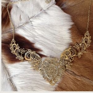 Last OneGold color necklace Last OneGold color necklace