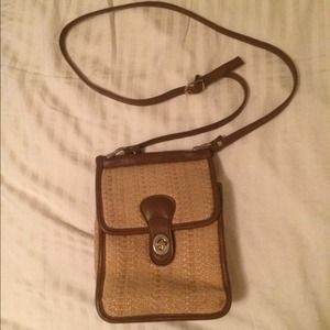 β¬οΈVintage Leather and Straw Crossbody Purse β¬οΈVintage Leather and Straw Crossbody Purse