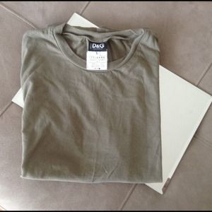Dolce &Gabbana tee shirt sleeveless camo green Dolce &Gabbana tee shirt sleeveless camo green