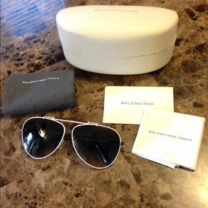 New! BALENCIAGA White Aviator Sunglasses ** New! BALENCIAGA White Aviator Sunglasses **