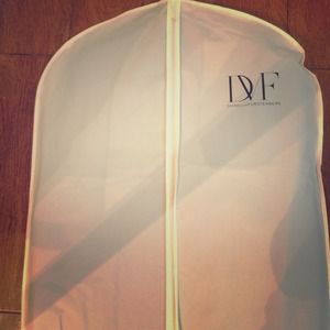 FOR SALEAUTHENTIC DVF GARMENT BAG FOR SALEAUTHENTIC DVF GARMENT BAG