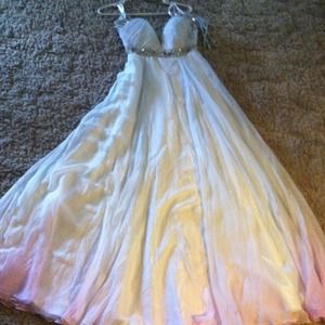 Tony Bowls Dresses & Skirts - Tony Bowls NWT prom / pageant dress Tony Bowls Dresses & Skirts - Tony Bowls NWT prom / pageant dress