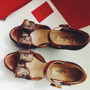 Authentic Valentino Lace Wedges Authentic Valentino Lace Wedges