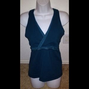 Lululemon green workout tank Lululemon green workout tank