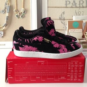 Puma Shoes - ✨REDUCED✨**Brand new! Tropicalia Puma Sneakers!** Puma Shoes - ✨REDUCED✨**Brand new! Tropicalia Puma Sneakers!**