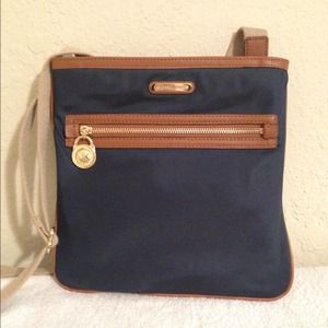 Michael kors crossbody Michael kors crossbody