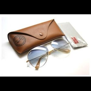 οRayBans blue gradient aviators οRayBans blue gradient aviators
