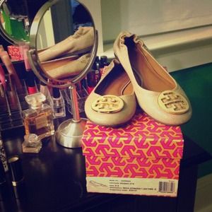 Tori Burch Reva Stingray Leather Khaki Flats Tori Burch Reva Stingray Leather Khaki Flats
