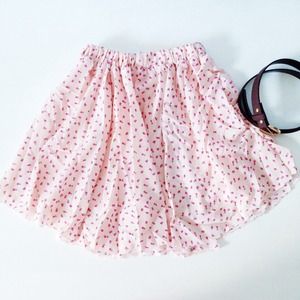 LAST ONE! NEW! Pink floral skirt LAST ONE! NEW! Pink floral skirt