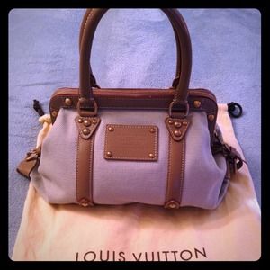 ๏ฏ LV sac de nuit limited edition ๏ฏ LV sac de nuit limited edition