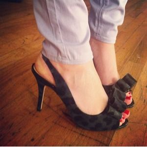 kate spade Shoes - Kate Spade Bow Pumps kate spade Shoes - Kate Spade Bow Pumps