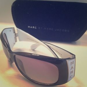 MARC BY MARC JACOBS SUN GLASSES MARC BY MARC JACOBS SUN GLASSES