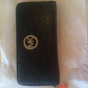 brand new Michael Kors Black leather wallet brand new Michael Kors Black leather wallet