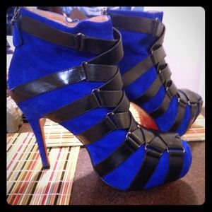 $700 authentic Christian louboutin heels shoes $700 authentic Christian louboutin heels shoes