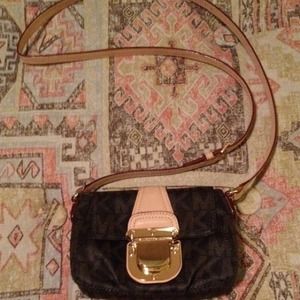 Michael Kors "Charlton" crossbody Michael Kors "Charlton" crossbody