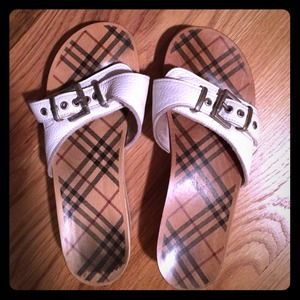 100% Authentic Burberry wood sandals 100% Authentic Burberry wood sandals
