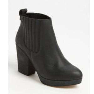Black 'alexy' ankle booties from TopShop Black 'alexy' ankle booties from TopShop