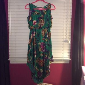 Romeo & Juliet Couture Floral Maxi Dress Romeo & Juliet Couture Floral Maxi Dress