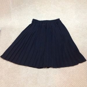 B.C.B.G. Pleated sheer lined skirt. Size S black B.C.B.G. Pleated sheer lined skirt. Size S black