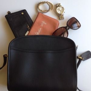 HOST PICK Authentic vintage coach messenger bag HOST PICK Authentic vintage coach messenger bag