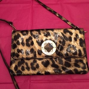 kate spade Handbags - Kate Spade Clutch/Crossbody Patent Leopard kate spade Handbags - Kate Spade Clutch/Crossbody Patent Leopard