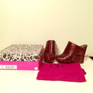 Diane Von Furstenberg DVF Brown Leather Wedge Diane Von Furstenberg DVF Brown Leather Wedge