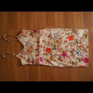 White Asos dress w/ floral print size 4 Nwot White Asos dress w/ floral print size 4 Nwot