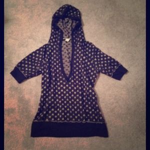 Navy Hooded Top with Ivory Hearts Navy Hooded Top with Ivory Hearts