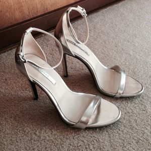 āļøHost PickāļøSilver Zara Heels āļøHost PickāļøSilver Zara Heels