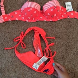 Abercrombie swimsuit set Abercrombie swimsuit set