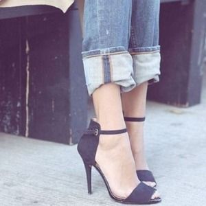 ļļHOST PICKļļ Zara Suede Black Heels 38/7.5 ļļHOST PICKļļ Zara Suede Black Heels 38/7.5