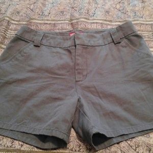 Gray shorts size 4 Gray shorts size 4