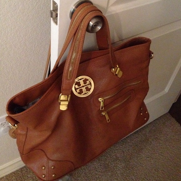 tory burch tan leather purse