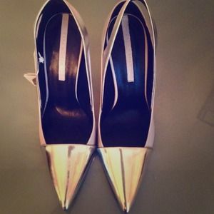 Zara metal cap toe Zara metal cap toe