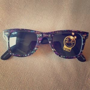 Reduced again Rayban wayfarer special series! Reduced again Rayban wayfarer special series!