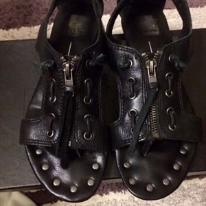 Dolce Vita Tiki Black Leather Sandals Size 7 Dolce Vita Tiki Black Leather Sandals Size 7