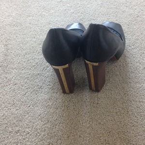 Tory Burch High Heel Pump- Size:8 Tory Burch High Heel Pump- Size:8