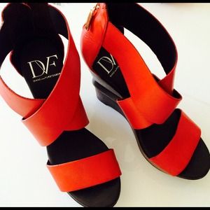 DIANE VON FURSTENBERG ๏ ๏ โค๏ธ WEDGES IN RED LEATHER DIANE VON FURSTENBERG ๏ ๏ โค๏ธ WEDGES IN RED LEATHER
