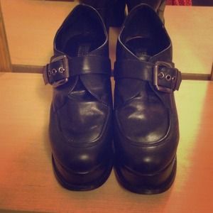 Deena & Oozzy Shoes - SALE ๐ Deena and Ozzy Platforms Deena & Oozzy Shoes - SALE ๐ Deena and Ozzy Platforms