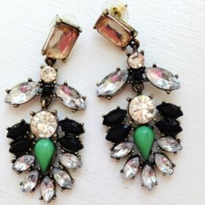 Everest Earrings 2 COLORS Everest Earrings 2 COLORS