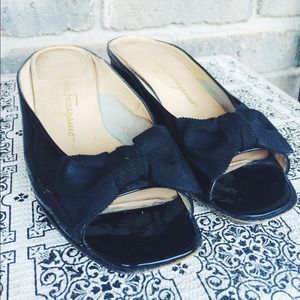 Salvatore Ferragamo Shoes - Salvatore Ferragamo Black Bow Flats Salvatore Ferragamo Shoes - Salvatore Ferragamo Black Bow Flats