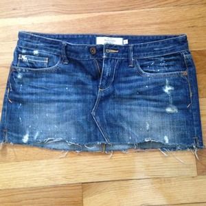 Abercrombie & Fitch distressed mini Abercrombie & Fitch distressed mini