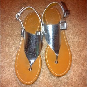 Authentic Tory Burch sandal shoes- size 8 Authentic Tory Burch sandal shoes- size 8