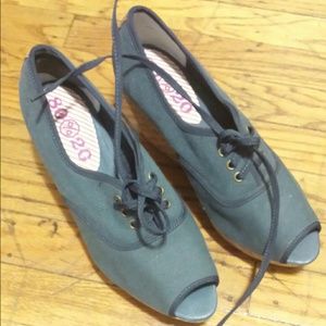 VINTAGE 80%20 platform/wedge shoe VINTAGE 80%20 platform/wedge shoe