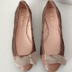 Red Valentino Beige Bow Flats Red Valentino Beige Bow Flats