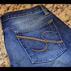 Zara Denim Shorts jeans NWOT Zara Denim Shorts jeans NWOT